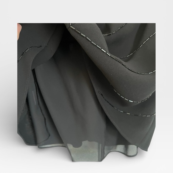 Vintage Jones New York Elegant Black Sleeveless Blouse - Picture 4 of 7